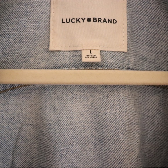 NWT Lucky Brand Light Wash Denim Jacket - Picture 2 of 4